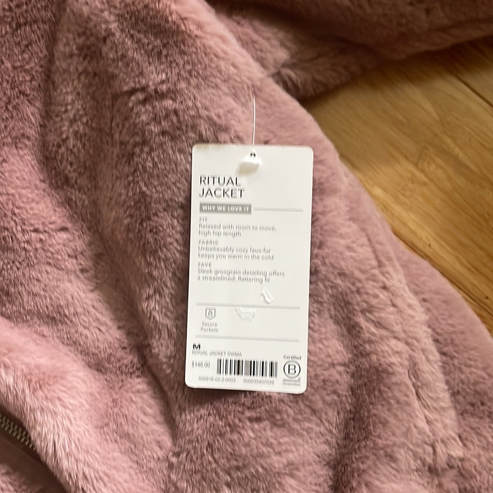 Athleta Ritual jacket medium NWT! - Picture 3 of 4